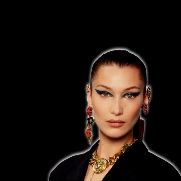 Versace XL Medusa Medallion Gold Chain Link Necklace - Picture 15 of 15